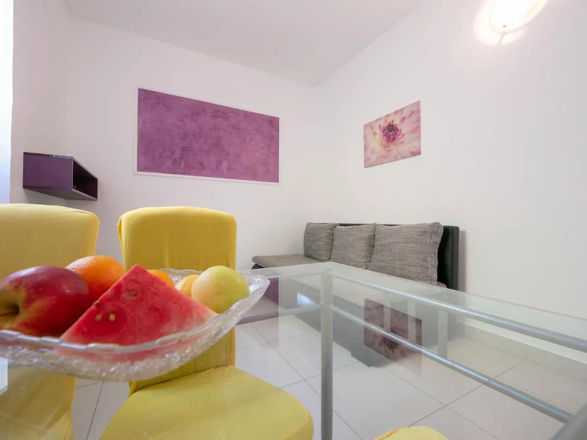 Cozy Apartment With Breakfast On Request 1 Pola 0*,